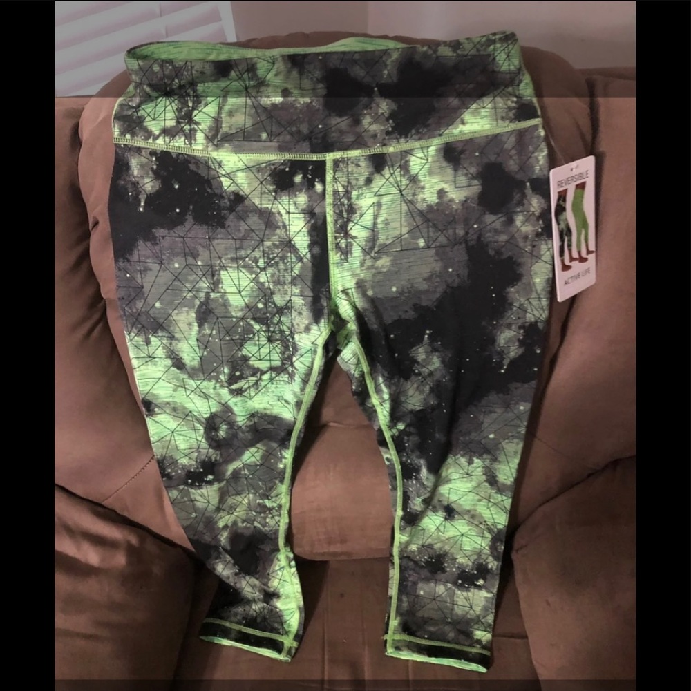 Reversible Active life Capri pants M lime/black